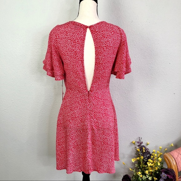 Floral Retro Red Flutter Sleeve Sun Dress - Picture 6 of 6